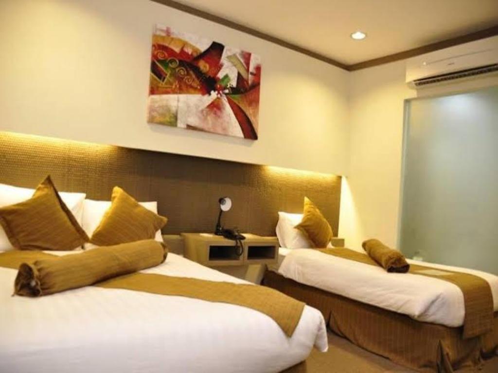 Фото Magallanes Square Hotel