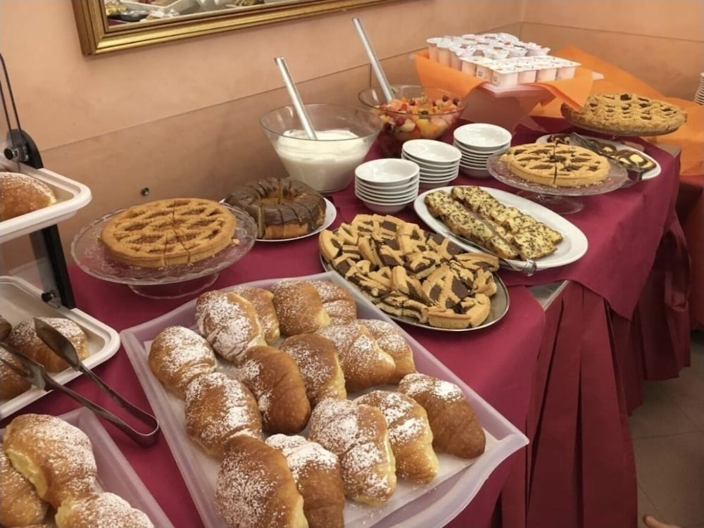 Фото Hotel Manola