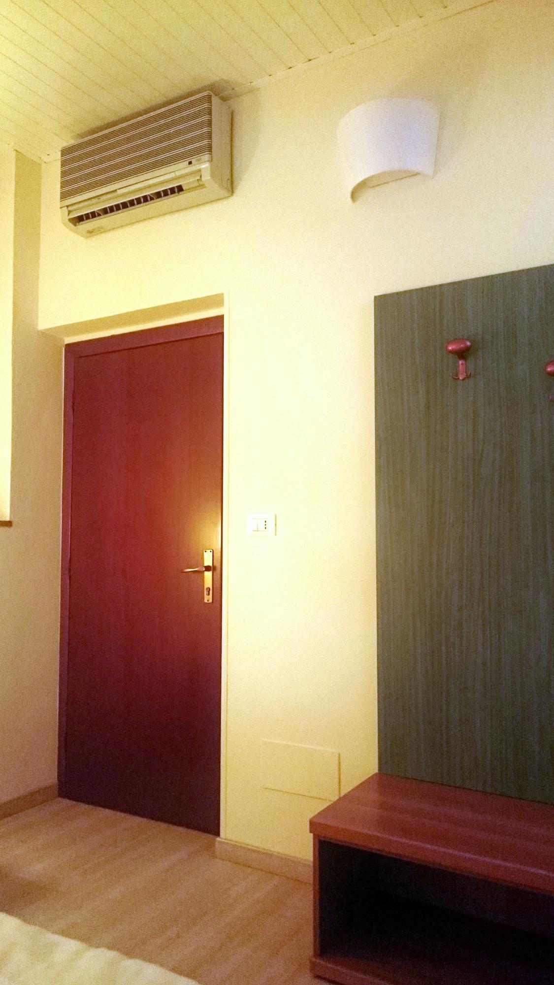 Фото Hotel Villa Azzurra