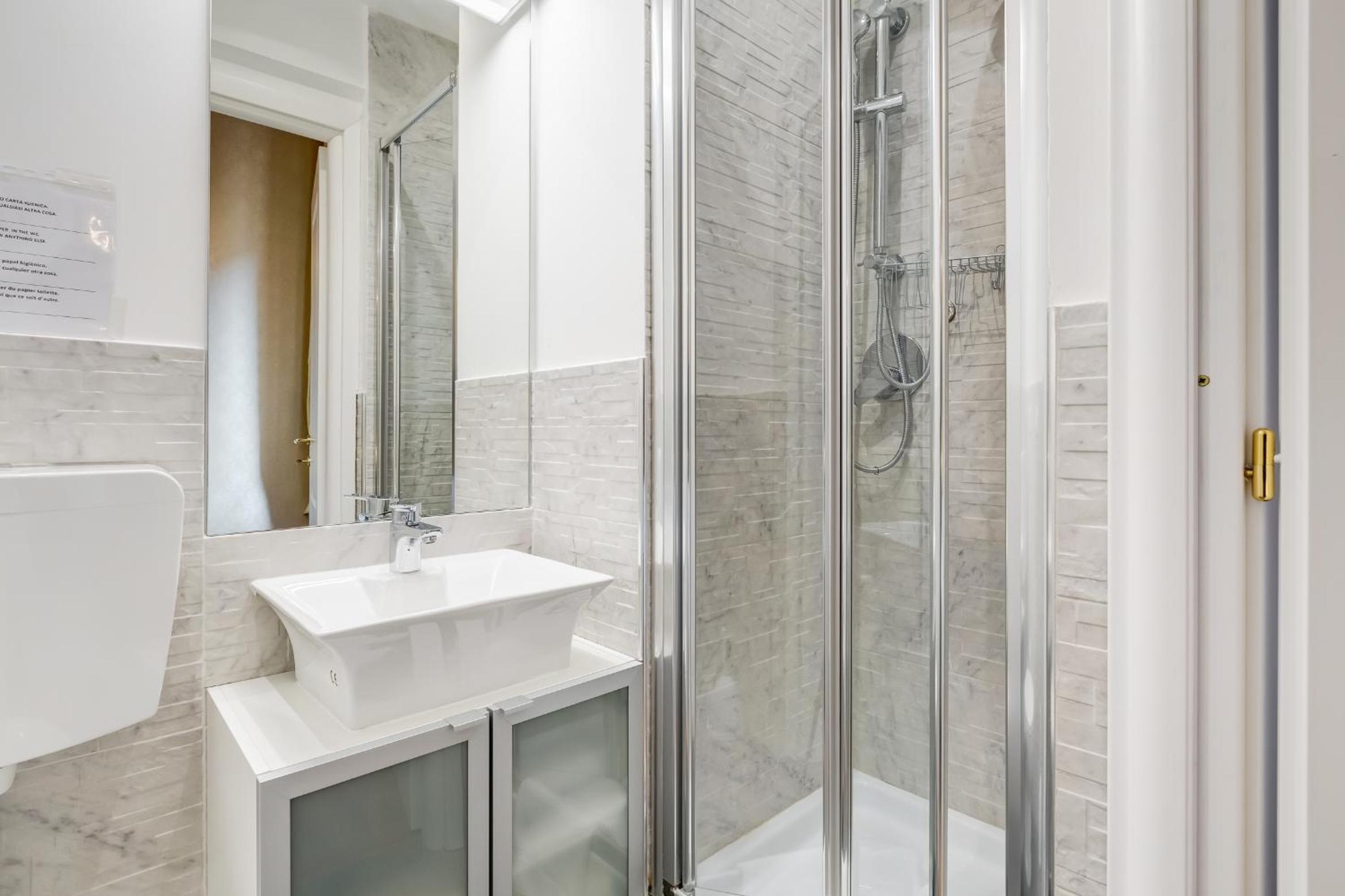 Фото Affreschi Su Roma Luxury B&b