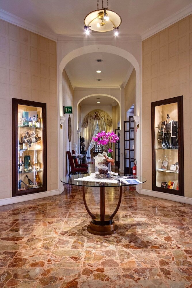 Фото Grand Hotel Royal