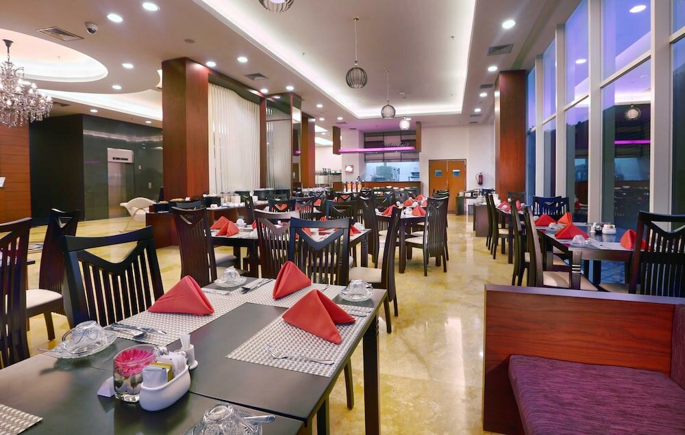 Фото Quest Hotel Darmo - Surabaya by Aston