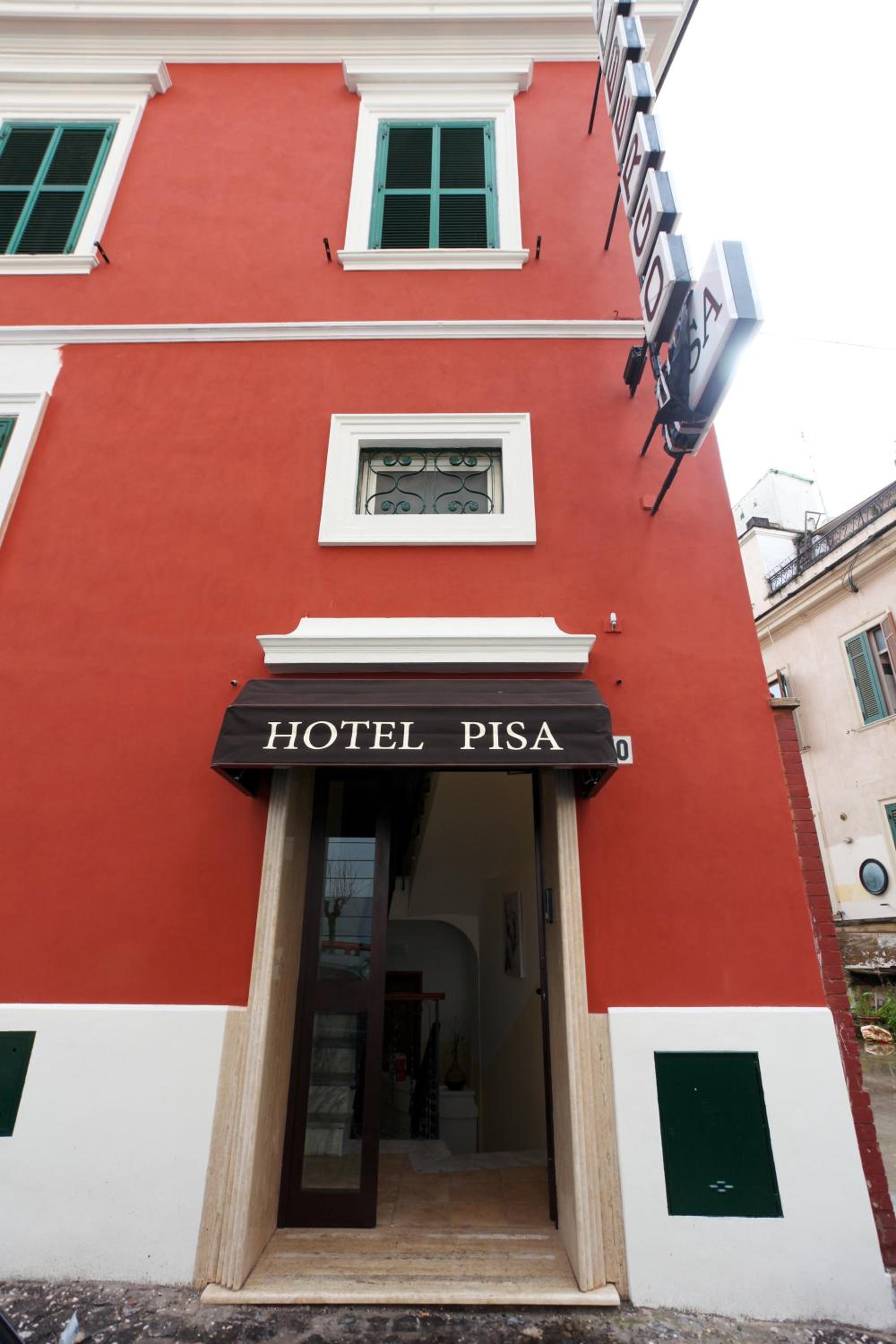 Фото отеля 1