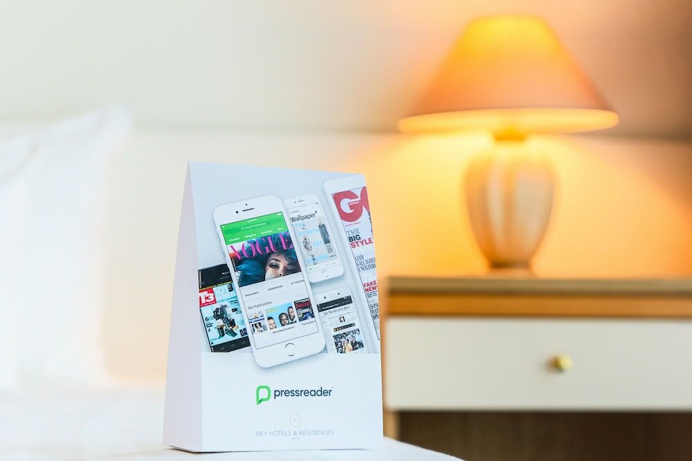 Фото Drake Longchamp