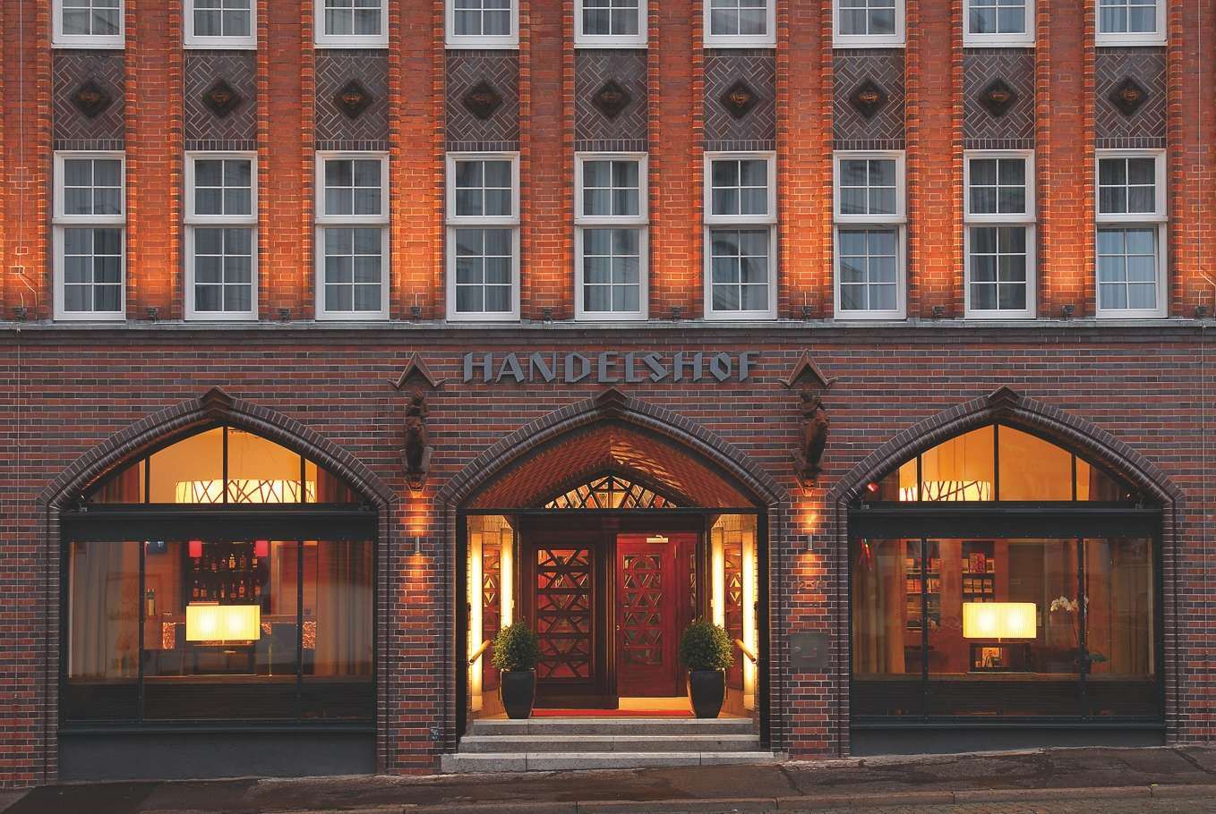 Фото H+ Hotel Lubeck