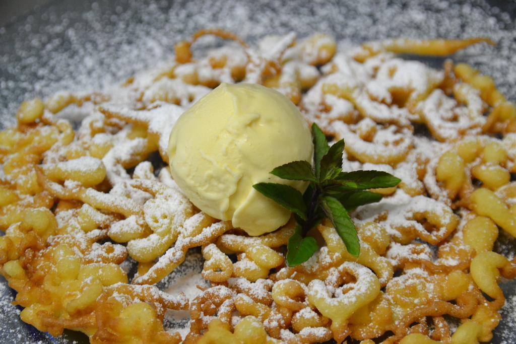 Фото Erhart Hotel