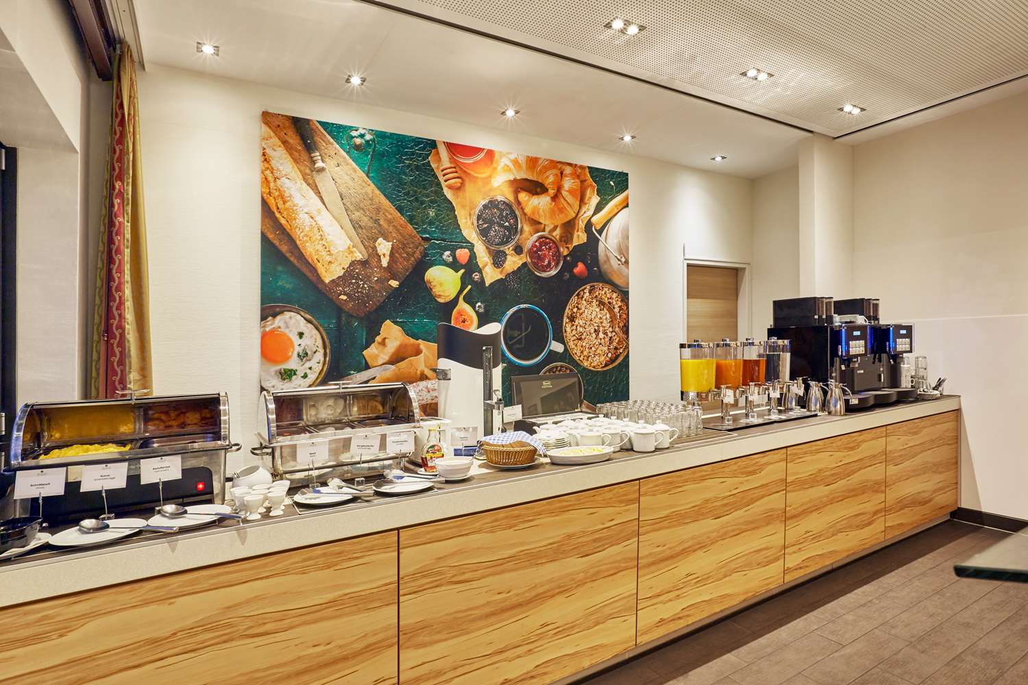 Фото H+ Hotel Salzburg