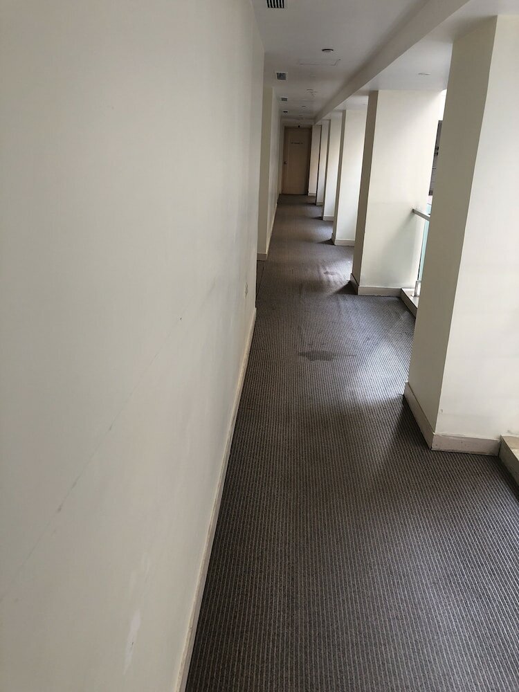 Фото Avalon Courtyard