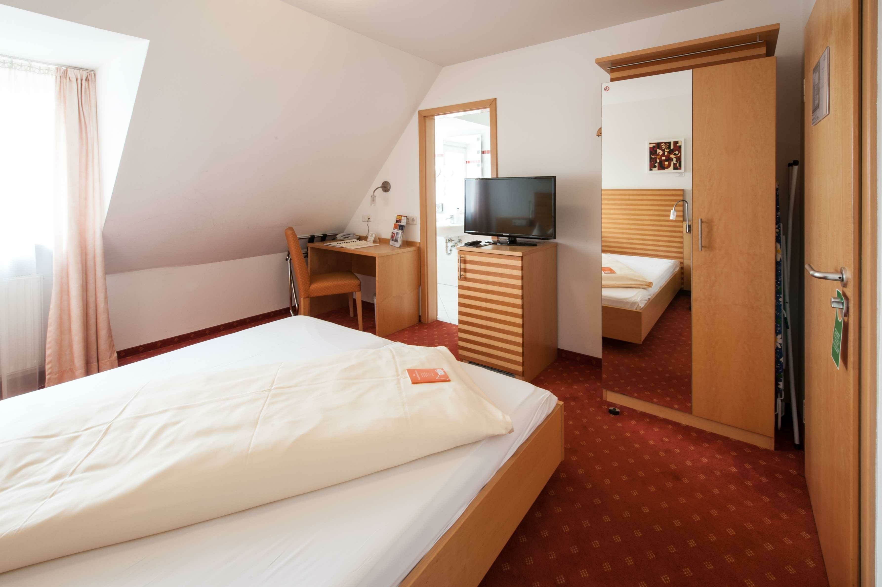 Фото Landschloss Korntal