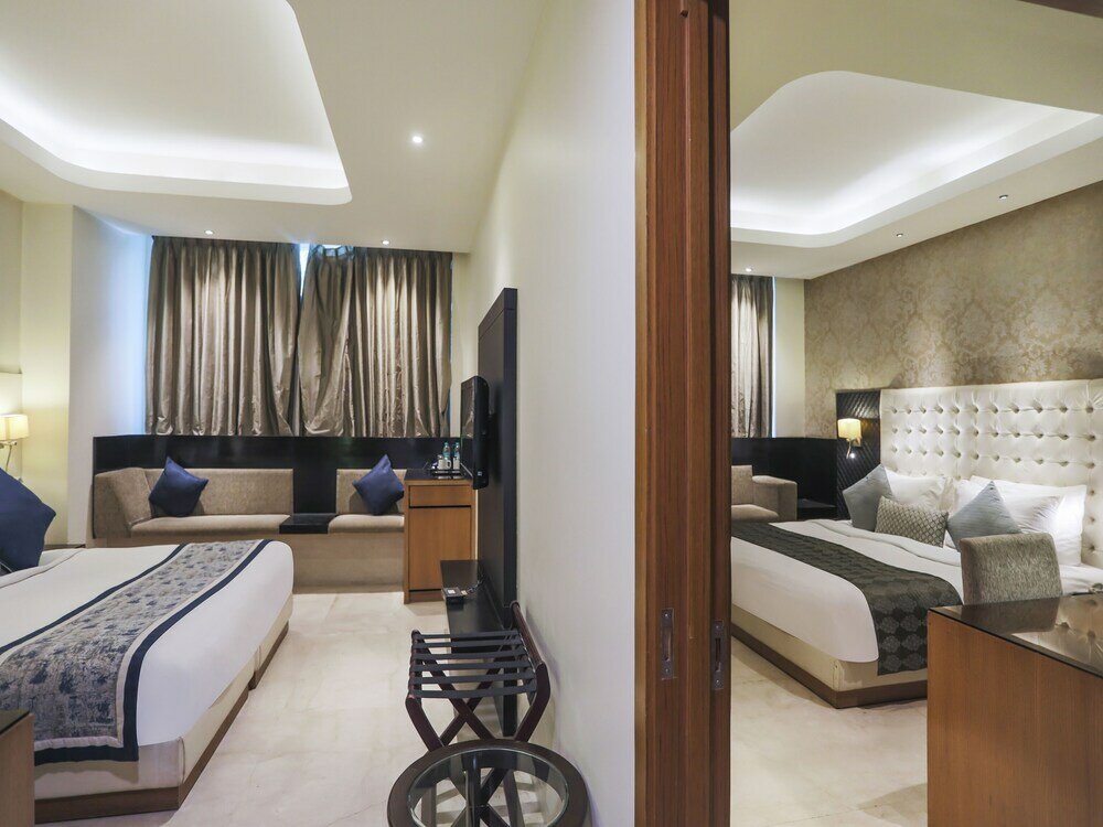 Фото The Allure Hotel R-57