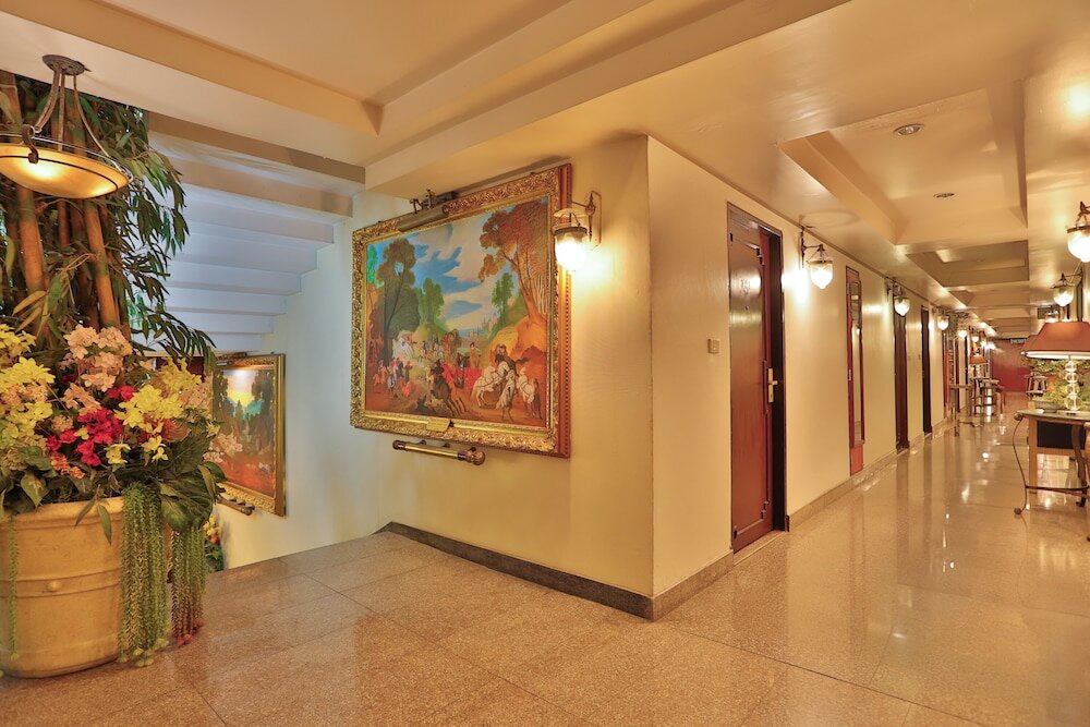 Фото отеля 2