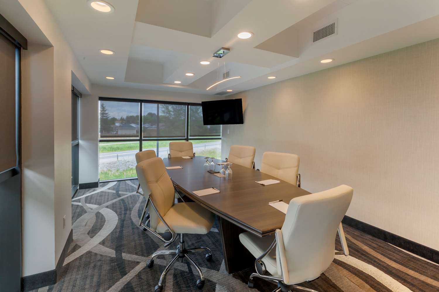 Фото Best Western Premier Northwood Hotel