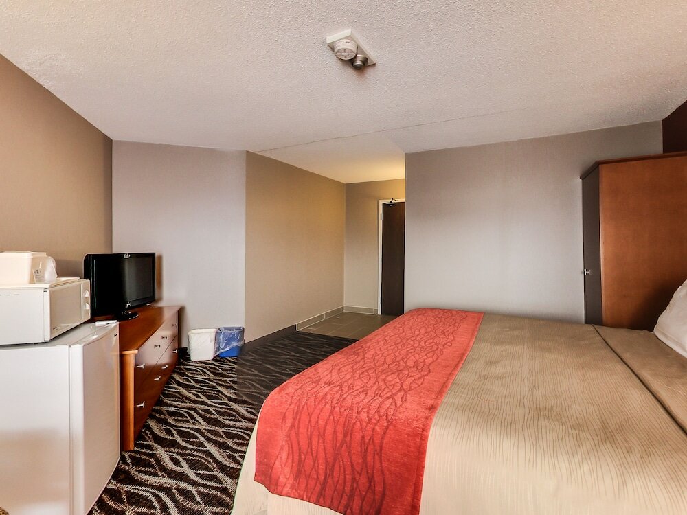 Фото Comfort Inn Oshawa