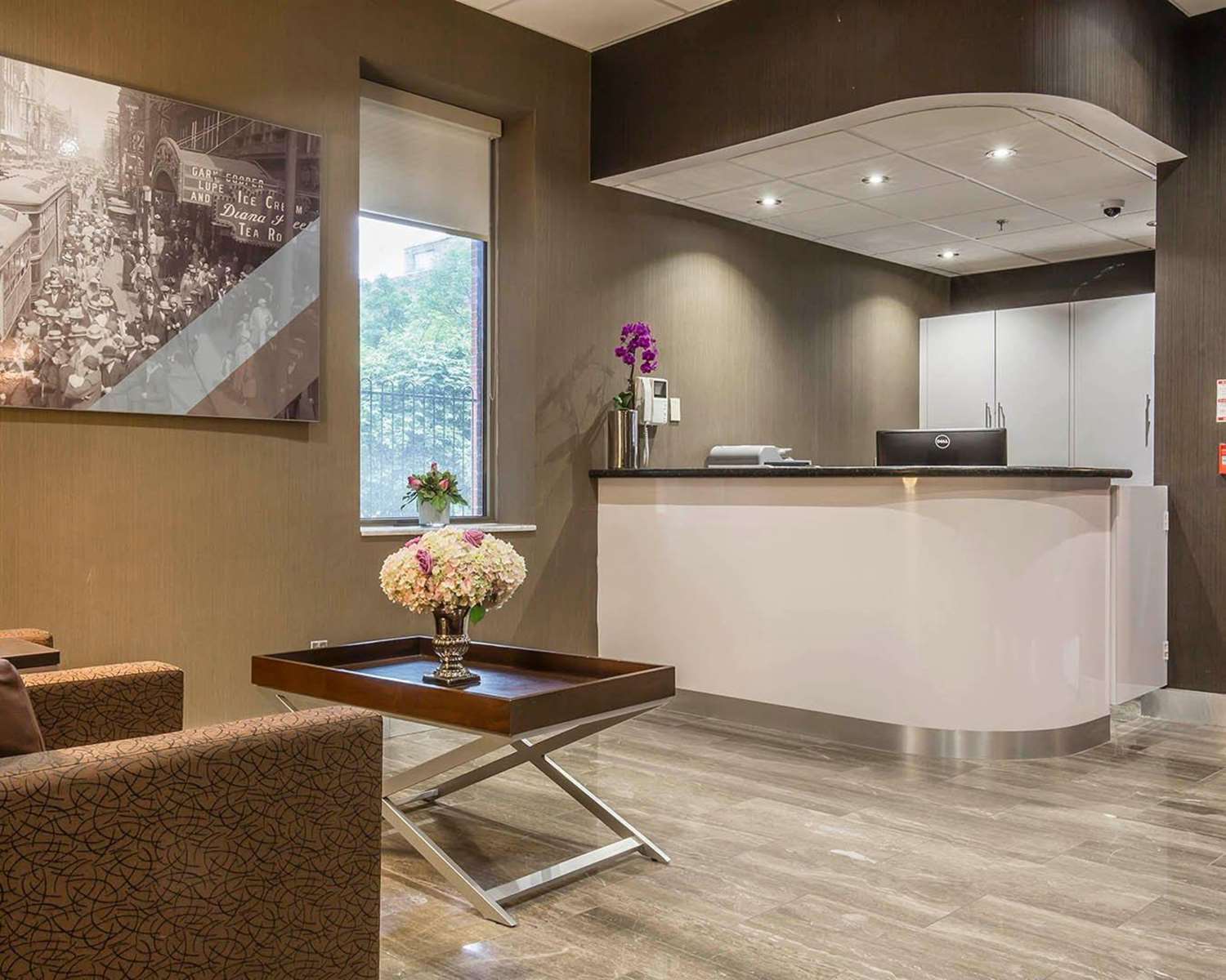 Фото The Saint James Hotel, An Ascend Hotel Collection Member