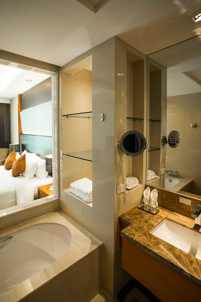 Фото The Grand Fourwings Convention Hotel