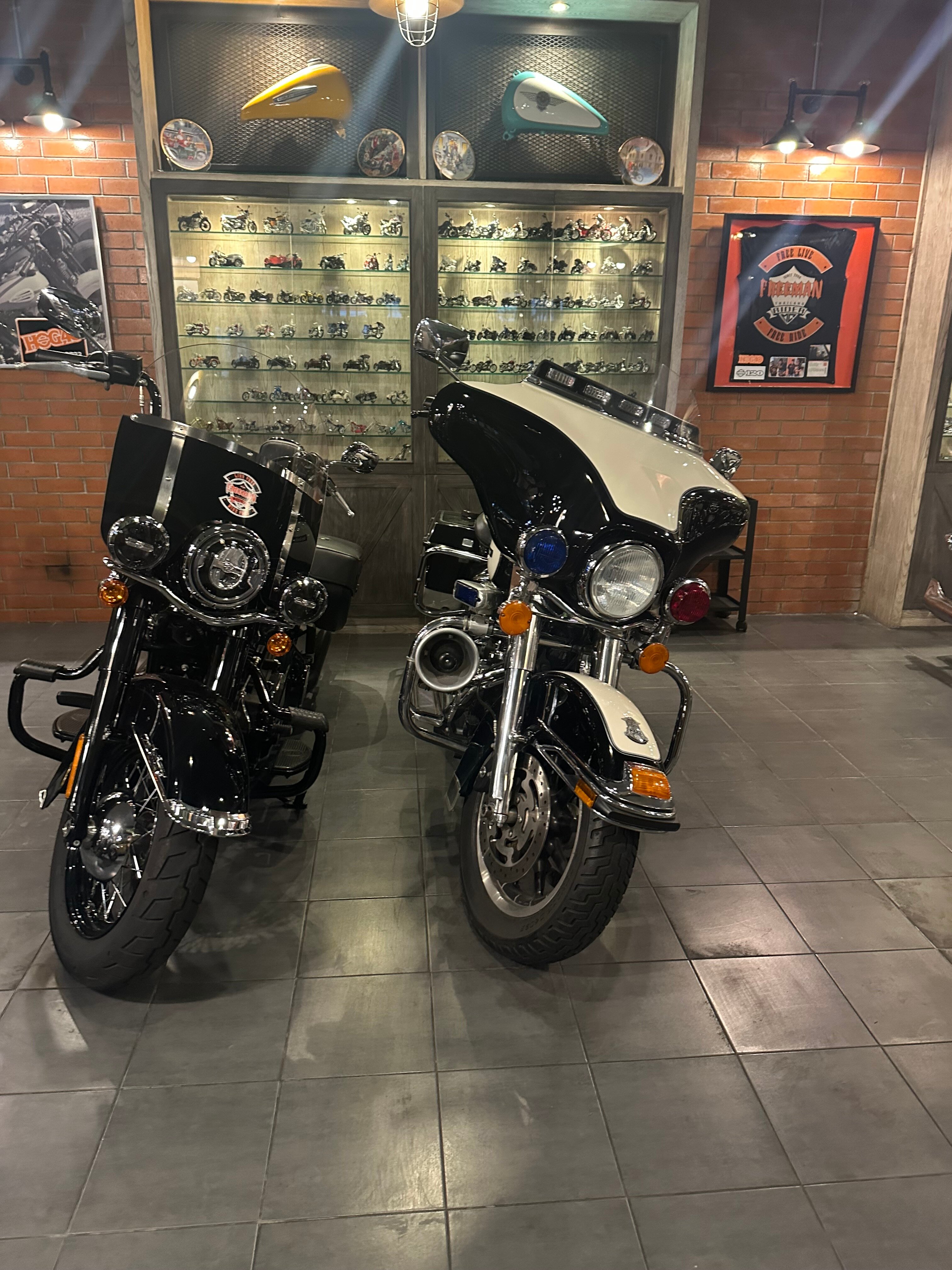 Фото W22 by Burasari