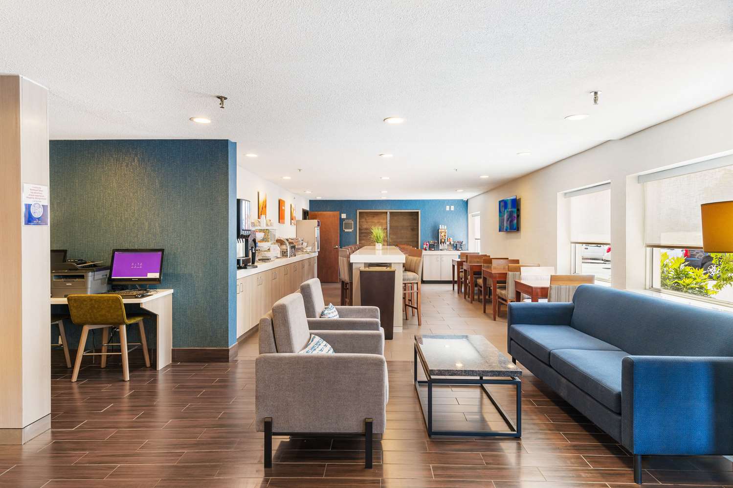 Фото Comfort Inn Mayfield Heights Cleveland East