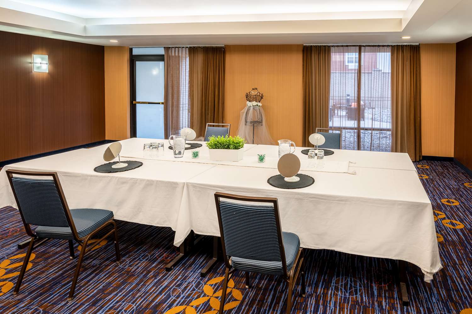 Фото Sonesta Select Detroit Novi