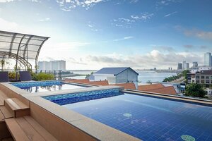 Гостиница Ohana Phnom Penh Palace Hotel