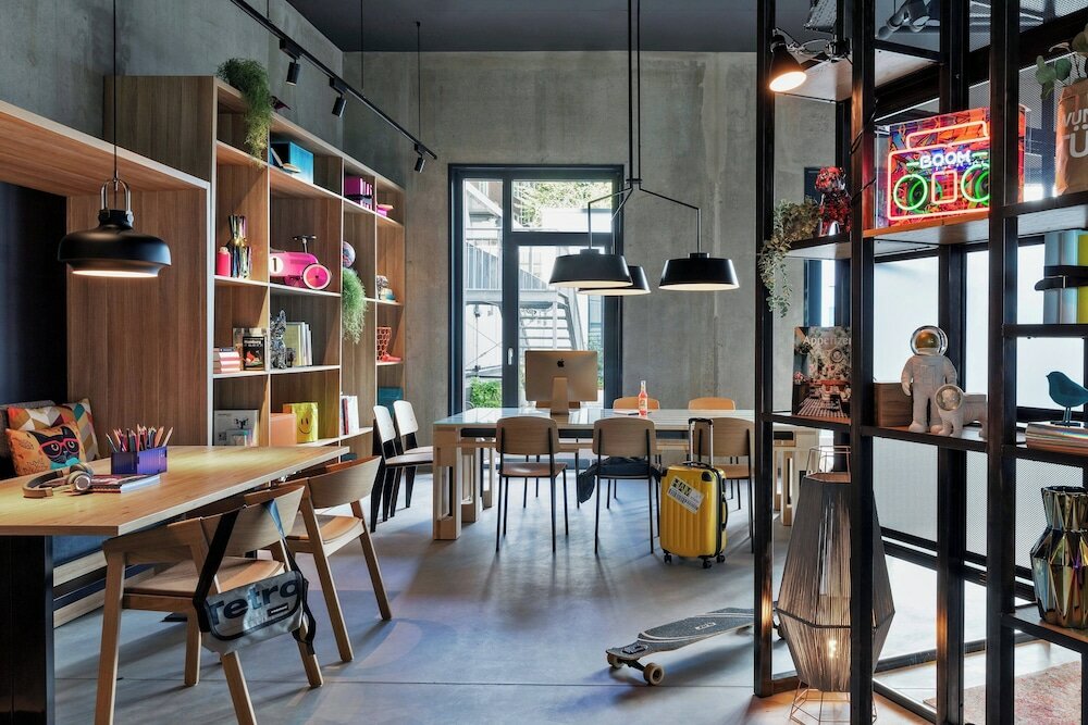 Фото Moxy Hamburg City