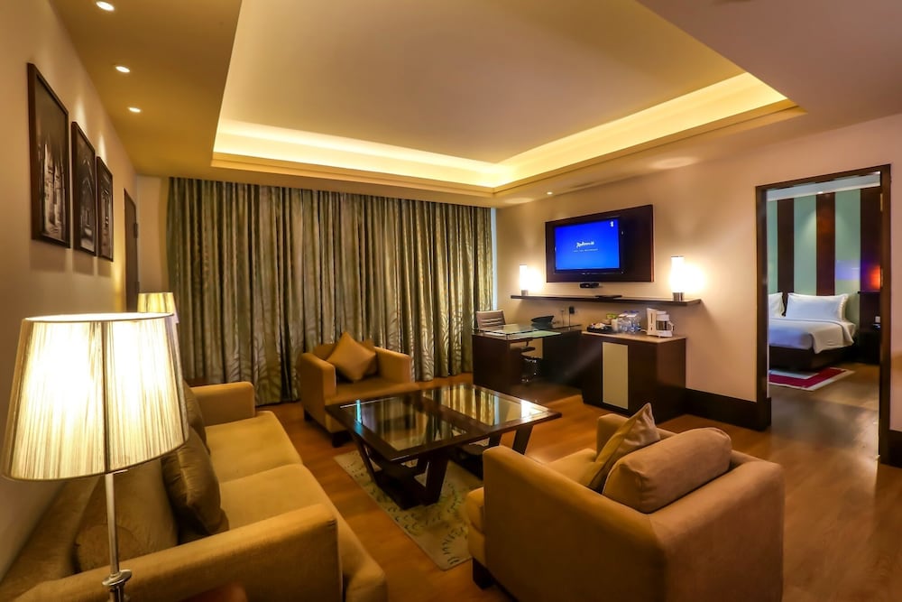 Фото Radisson Blu Hotel Chennai City Centre