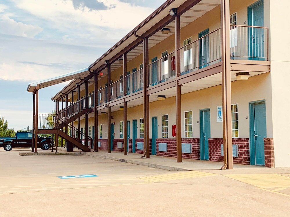 Фото Weston Inn & Suites