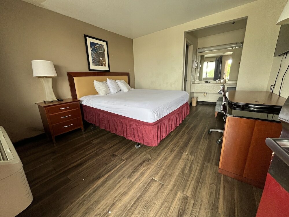 Фото Vagabond Inn Fresno