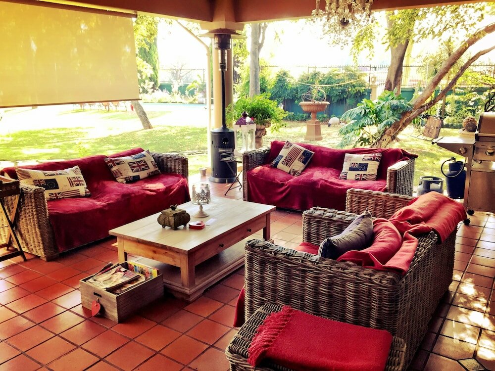 Фото MacGregors Guest House