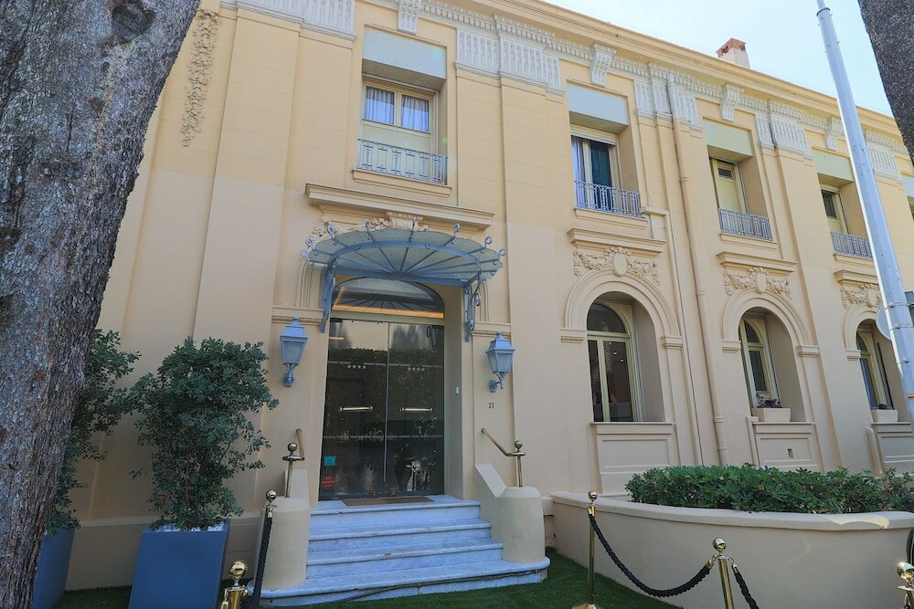 Фото Hôtel Petit Palais