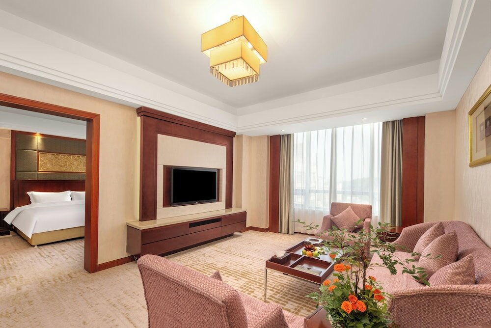 Фото Plaza Hotel Yuyao