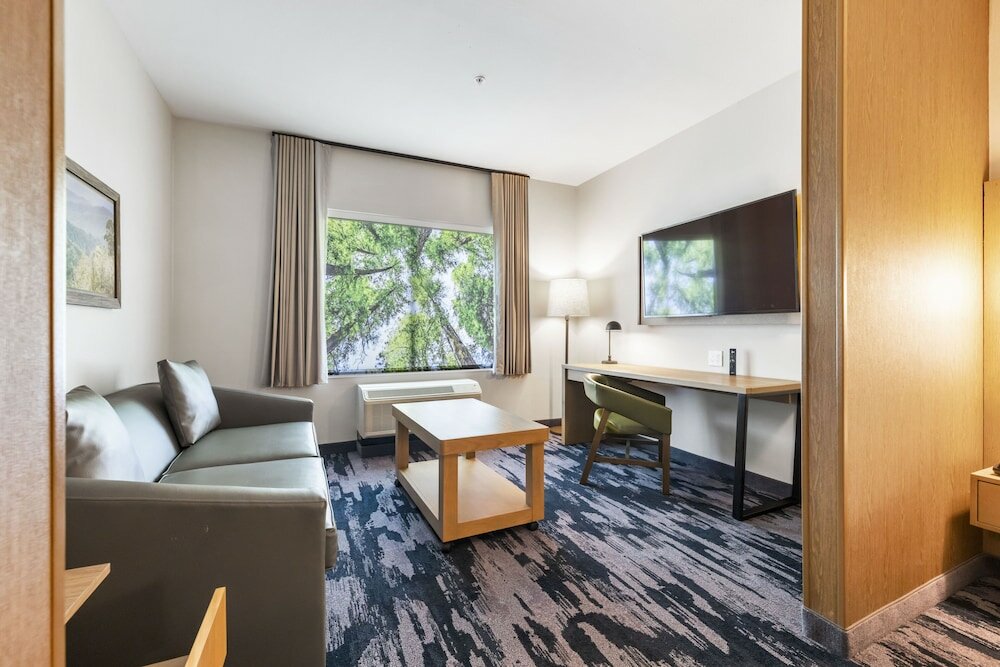 Фото Fairfield by Marriott Inn & Suites San Francisco Airport Oyster Point Area