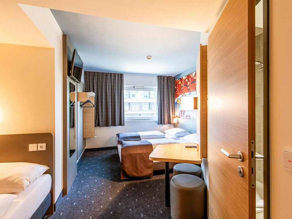 Фото B&b Hotel München City-West