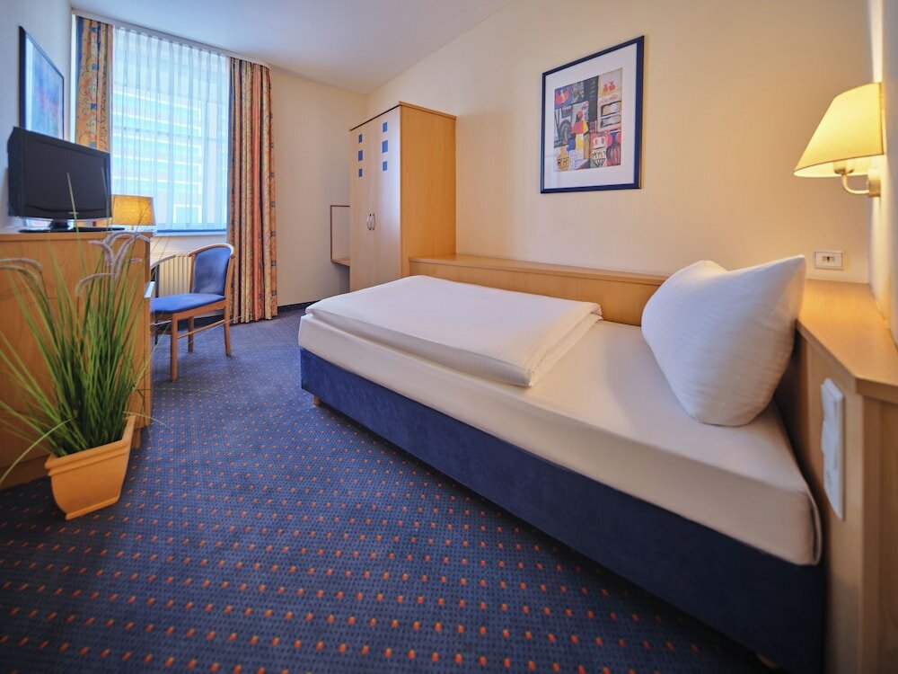 Фото Hotel Plaza Hannover