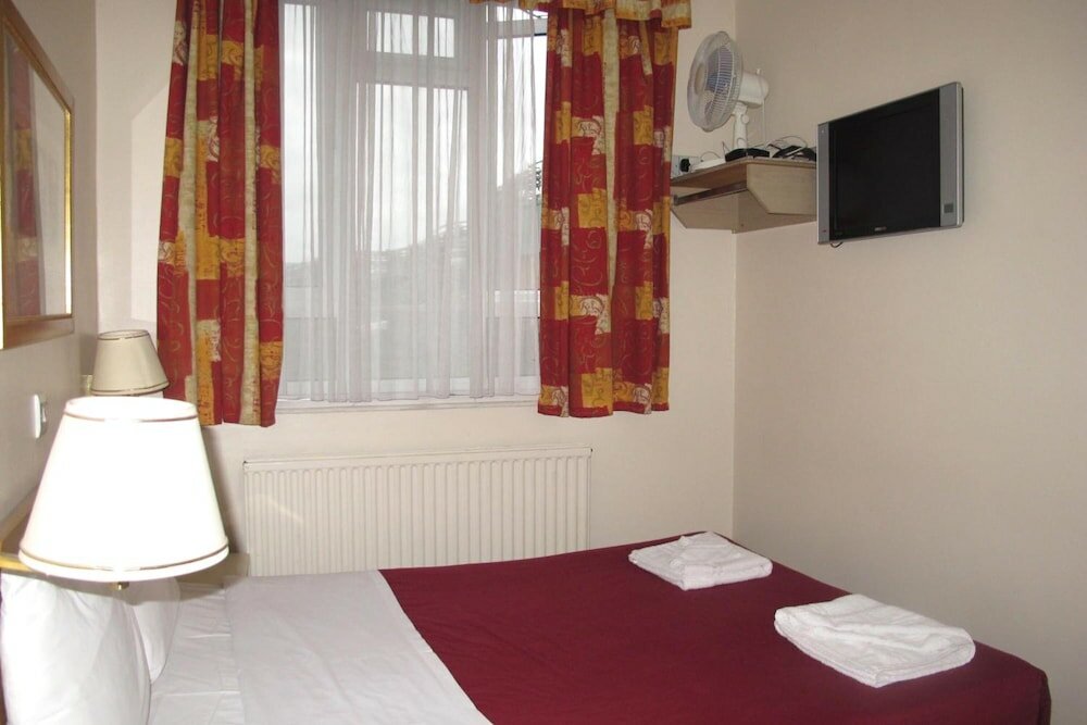 Фото отеля 2