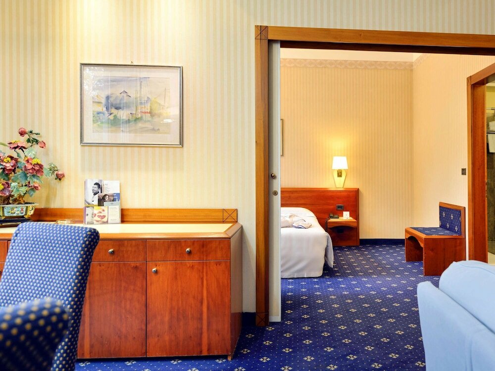 Фото Mercure Reggio Emilia Centro Astoria