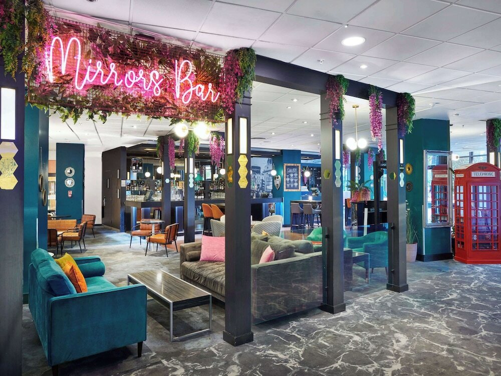 Фото Novotel London West