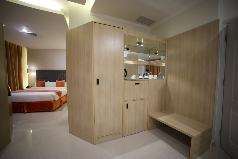 Фото Wahaj Boulevard Hotel