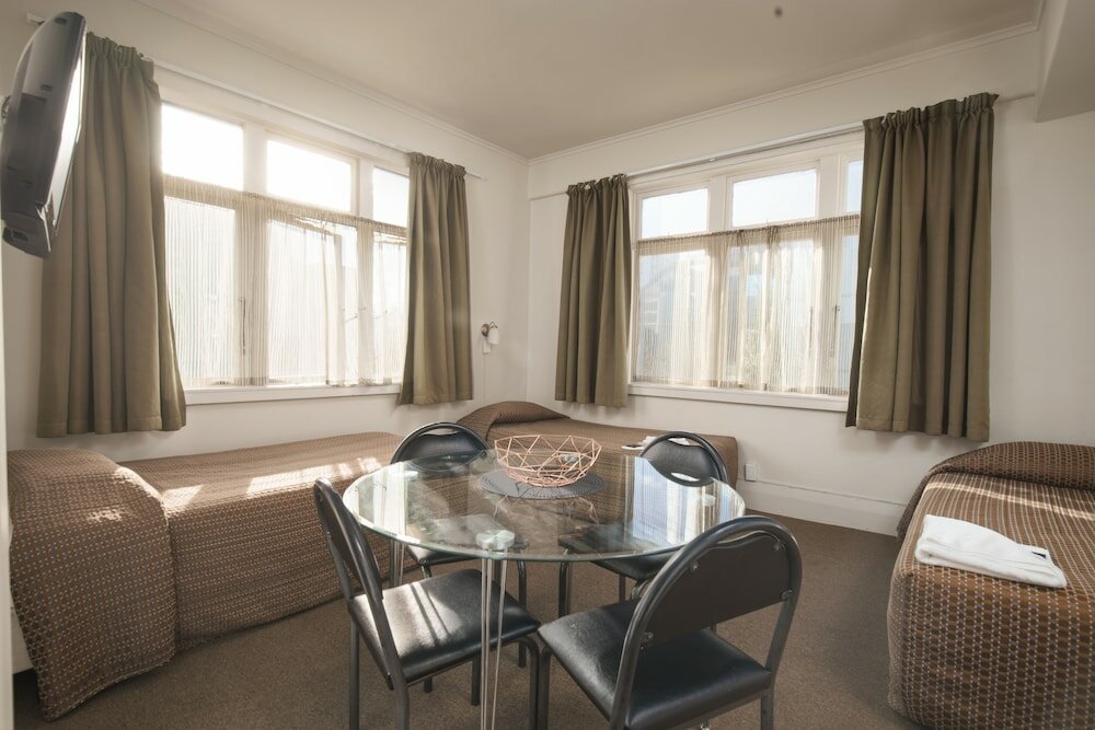 Фото Kiwi International Hotel