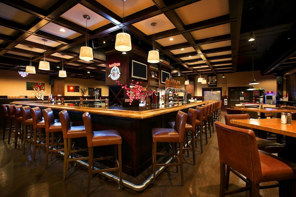 Фото Four Points by Sheraton Victoria Gateway