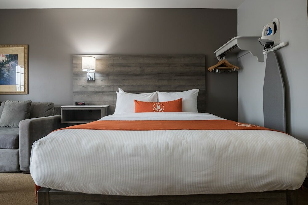 Фото Amsterdam Inn & Suites Moncton