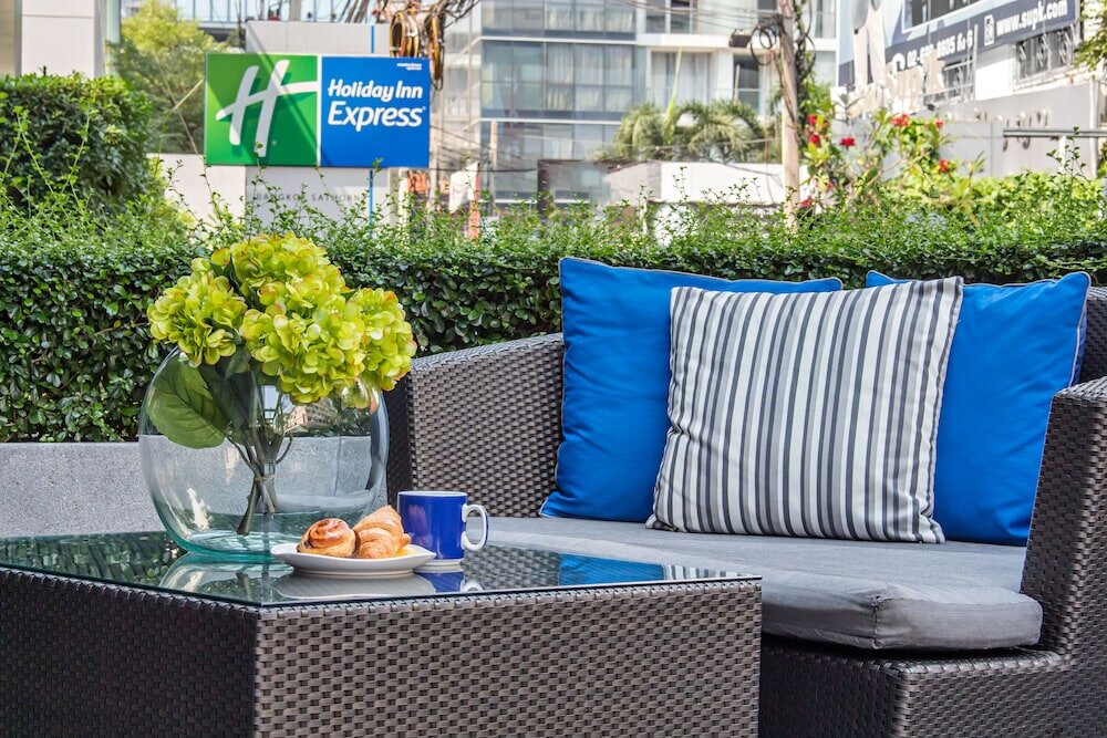 Фото Holiday Inn Express Bangkok Sathorn