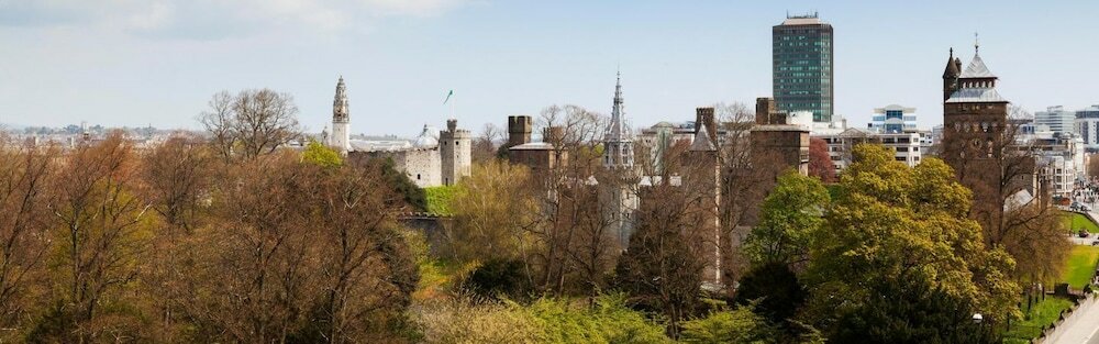 Фото Holiday Inn Cardiff City Centre