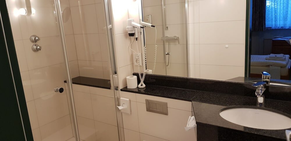 Фото Akzent Hotel Gut Hoeing