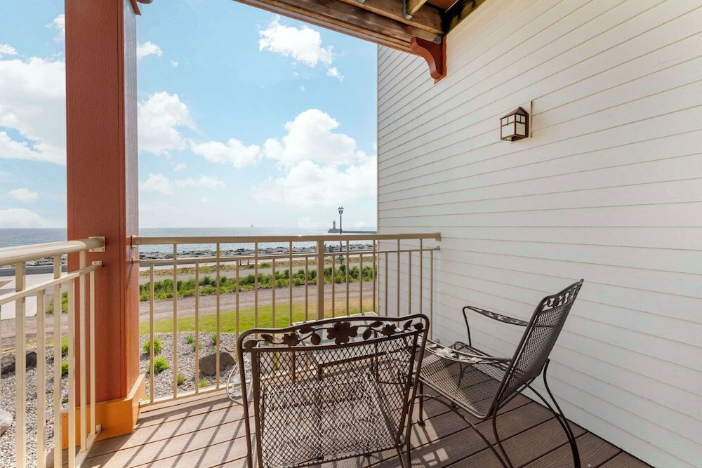 Фото Lift Bridge Lodge, Ascend Hotel Collection