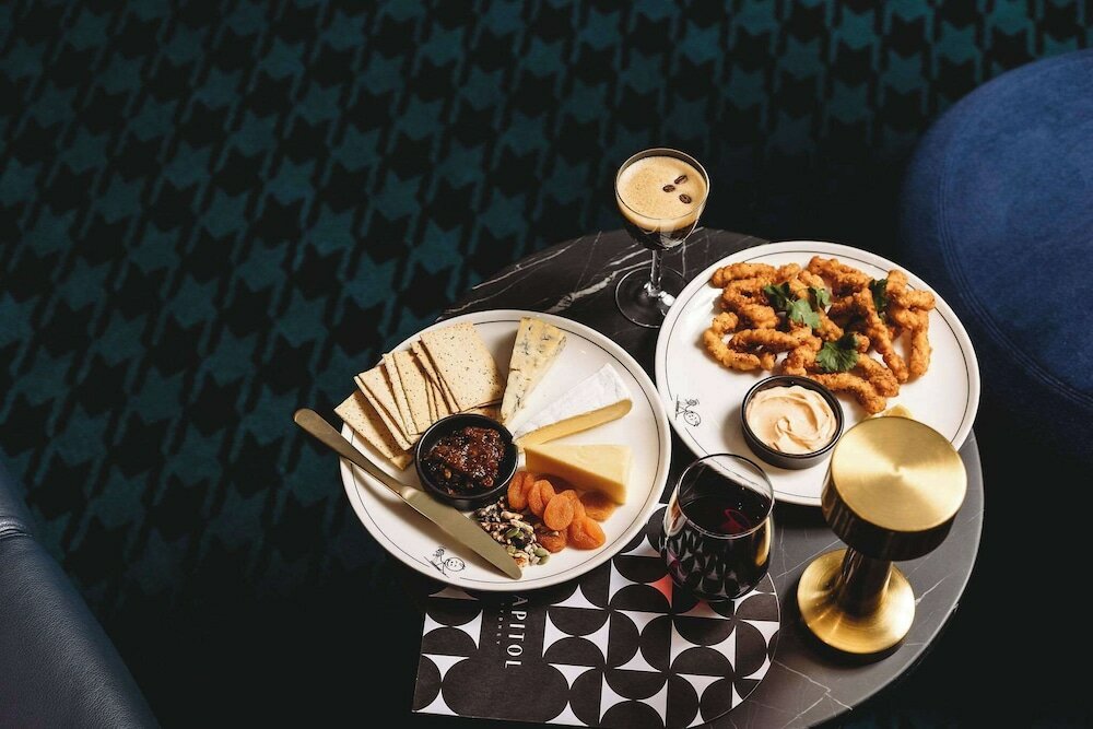 Фото The Capitol Hotel Sydney