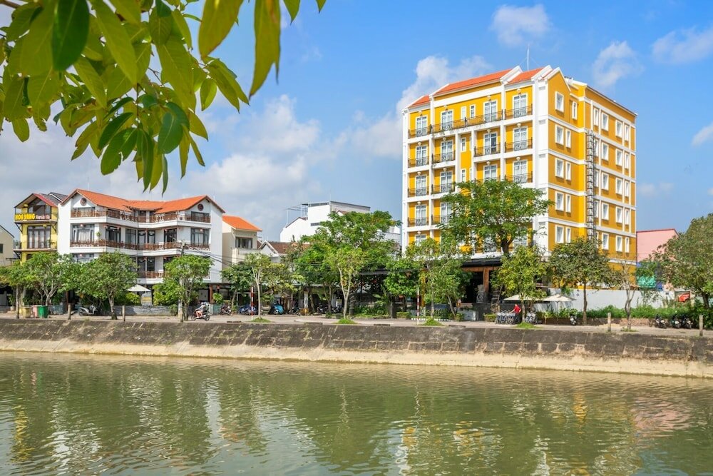 Фото Royal Riverside Hoi An Hotel