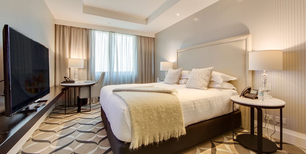 Фото Mayfair Hotel