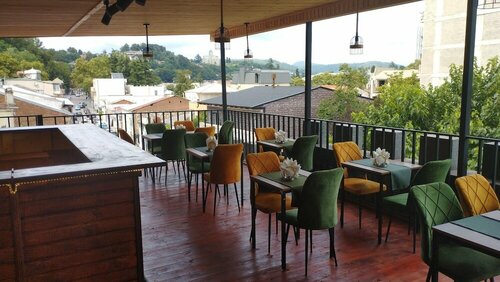 Внешний вид отеля Aeetes Palace в Кутаиси, фото 3