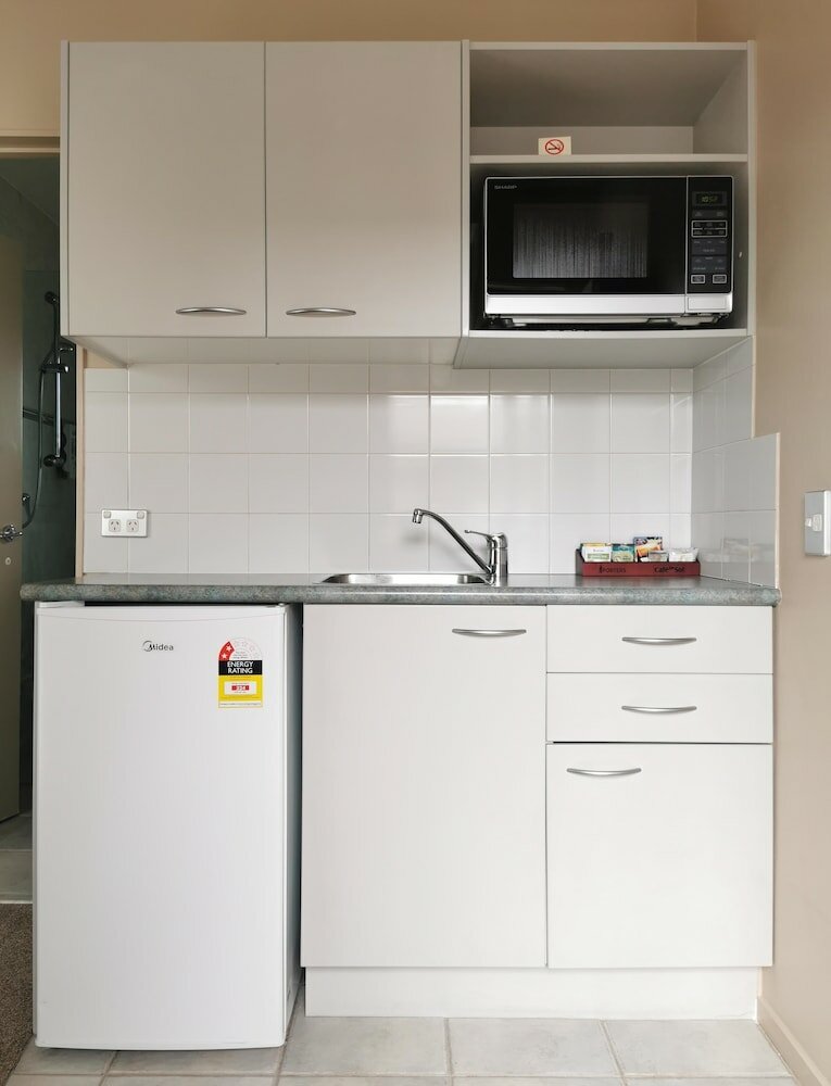 Фото Cornwall Park Motor Inn