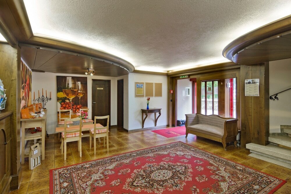 Фото Schlosshotel - Self Check-In Hotel am Schlosspark